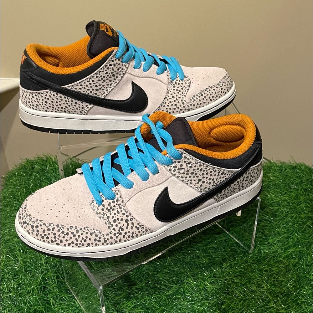 Nike Kids' Speckled Black and White Sneakers with Blue Laces - Picture 3 of 7